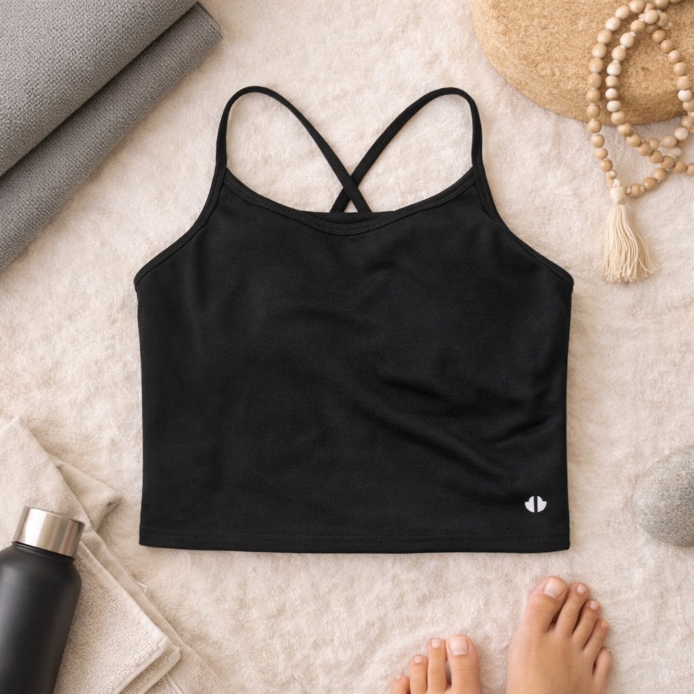 Thrive Société Yoga Crop Tank | Built-In Support | Athleisure Essential Black